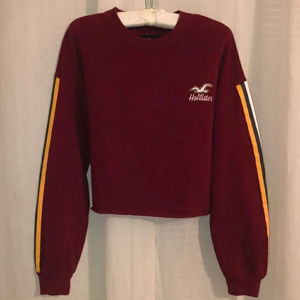 Hollister XS Burgundy Striped Sleeve Crop Crewneck Pullover Sweatshirt